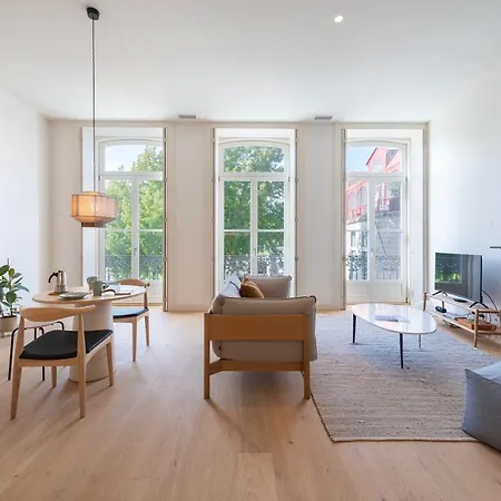 Mouzinho 32 Apartman *