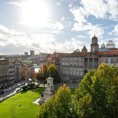Mouzinho 32 * Porto