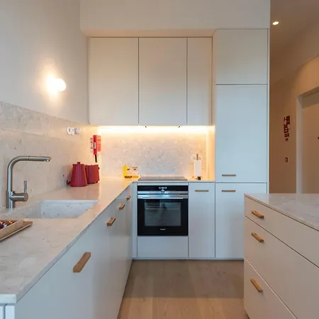 Apartamento Mouzinho 32 *