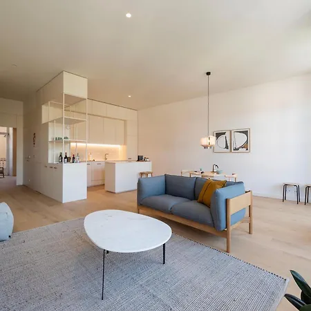 Apartamento Mouzinho 32 *