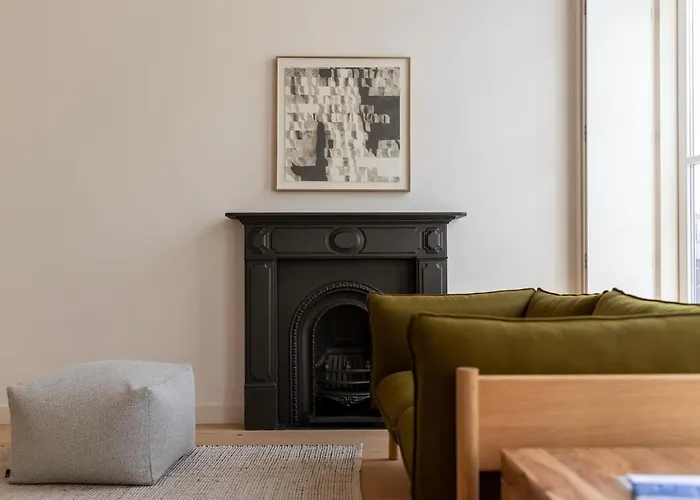 Mouzinho 32 * Oporto